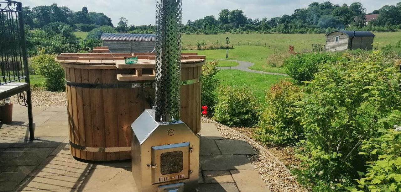 Fair Farm Hideaway Villa Waltham on the Wolds Luaran gambar